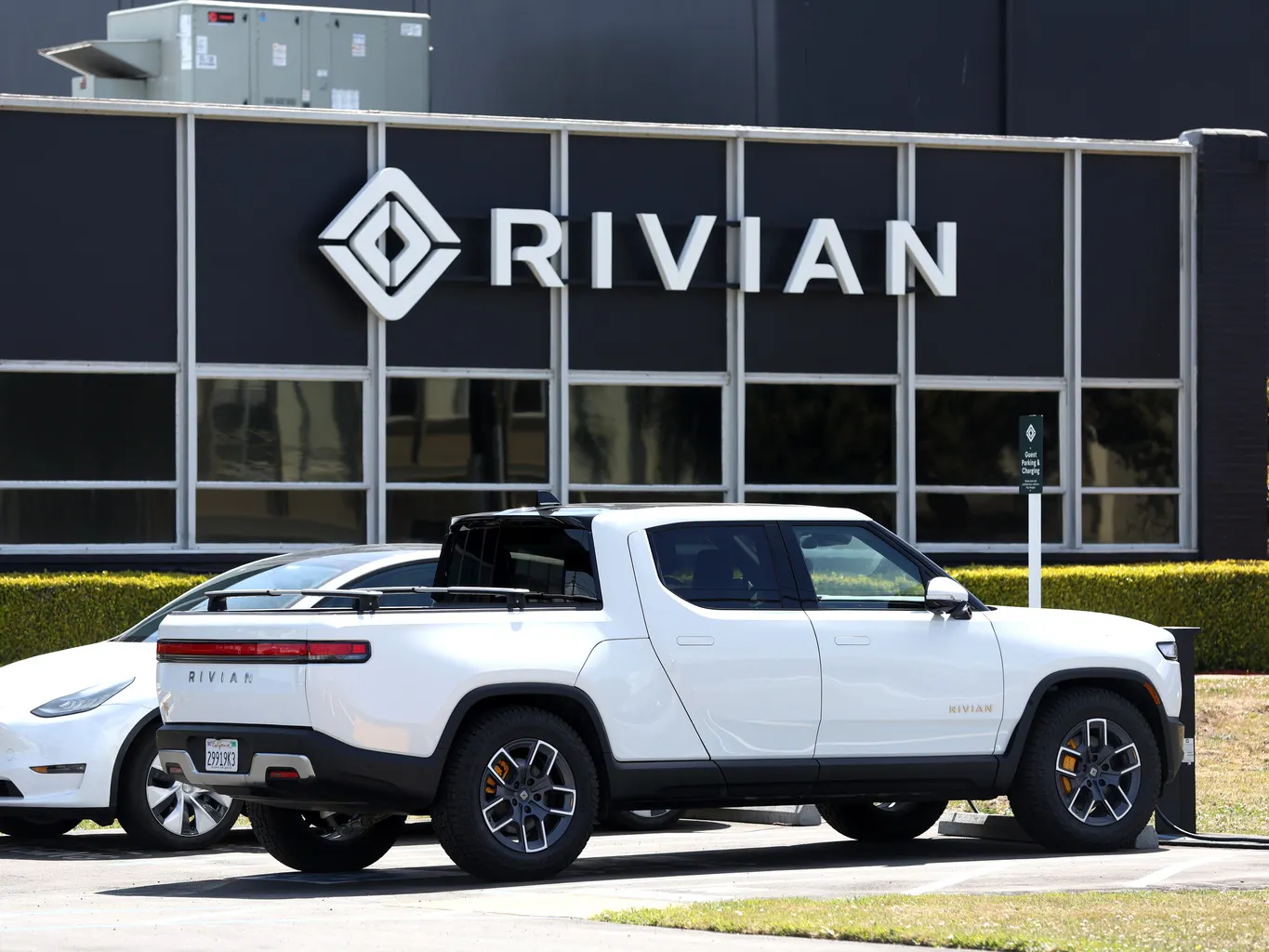 Rivian Stock Price Prediction 2023, 2024,2025, 2030, 2040, and 2050